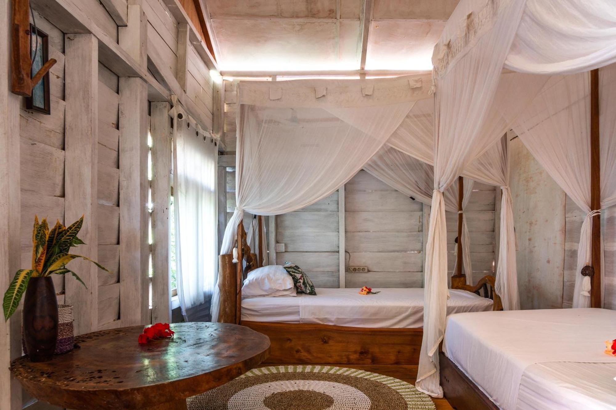 Hotel Mentawai Surf Camp Muarasiberut Exterior foto